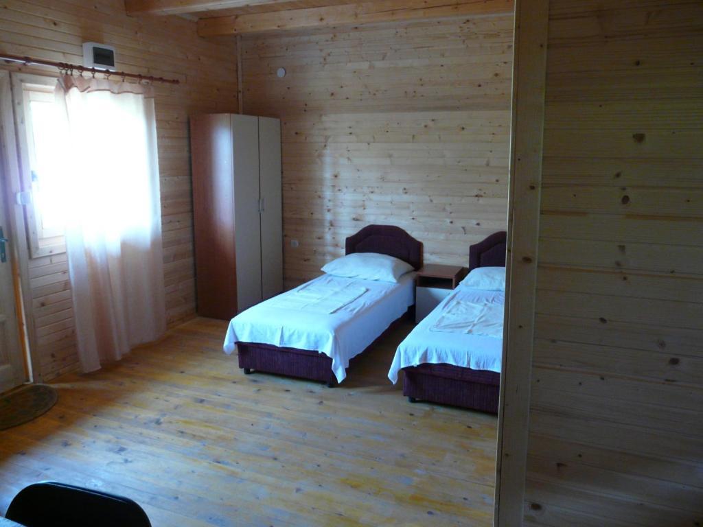 Guest House Jadran Pol Petrovac Quarto foto