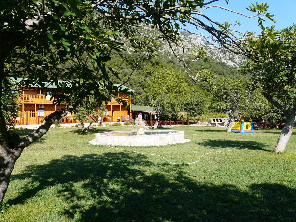 Guest House Jadran Pol Petrovac Exterior foto