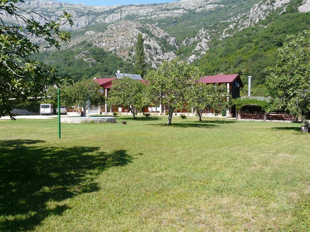 Guest House Jadran Pol Petrovac Exterior foto